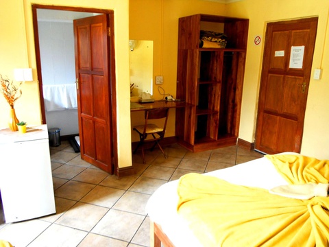 Ground Floor Room With A Double Bed And A Single Bed In The Vergezient Lodge